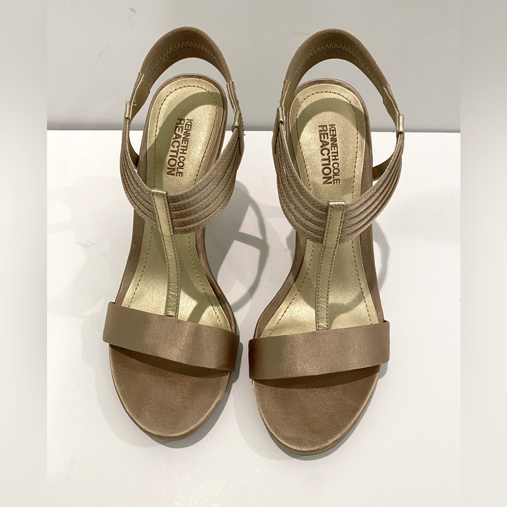 KENNETH COLE REACTION KNOW WAY AO T-strap EVENING HEEL Gold Satin Size 7.5 M